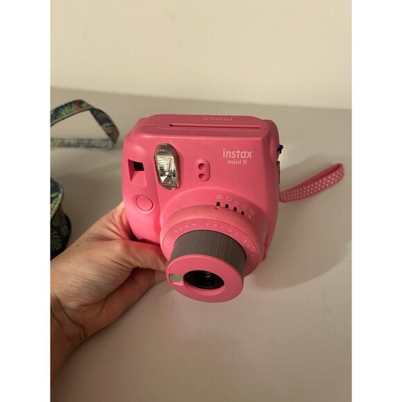 FujiFilm Instax Camera Mini 9 - Picture 11 of 13